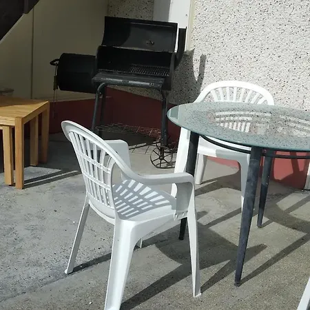 Spacious 6-bed House 10 Minutes From Knock Airport Дом отдыха Баллахадеррин