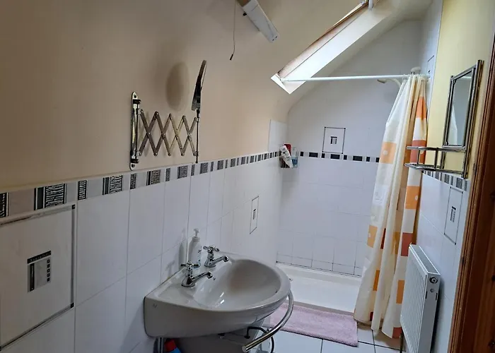 Spacious 6-bed House 10 Minutes From Knock Airport *