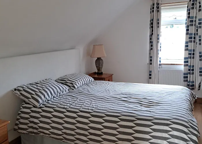 Spacious 6-bed House 10 Minutes From Knock Airport