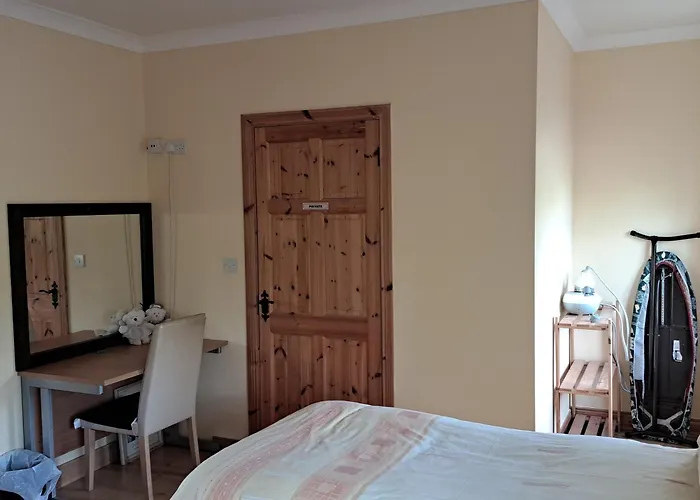 Spacious 6-bed House 10 Minutes From Knock Airport Ballaghaderreen