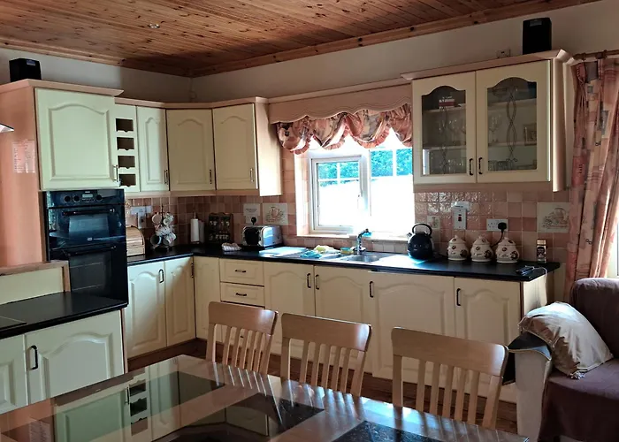 Spacious 6-bed House 10 Minutes From Knock Airport * Ballaghaderreen